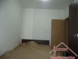 vand-apartament-la-mansarda-3-camere-zona-lazaret-3