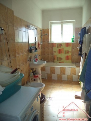 vand-apartamentgarsoniera-la-casa-zona-calea-poplacii-7