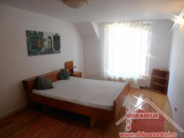 inchiriez-apartament-3-camere-la-mansarda-zona-scoala-de-inot-2