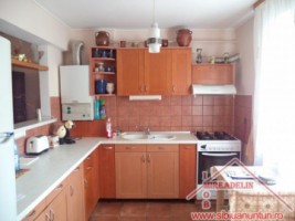 inchiriez-duplex-3-camere-zona-vasile-aaron