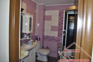 vand-apartament-3-camere-zona-stefan-cel-mare-4