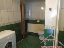 inchiriez-apartament-la-casa-2-camere-zona-centrala-3