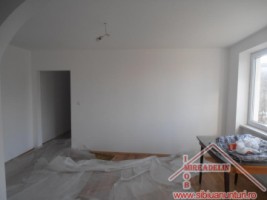 vand-apartament-4-camere-zona-cedonia-1