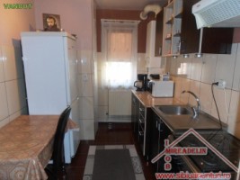 vand-apartament-cu-3-camere-aleea-biruintei