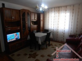 vand-apartament-cu-3-camere-aleea-biruintei-1