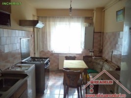 inchiriez-apartament-3-camere-zona-vasile-milea