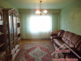 inchiriez-apartament-3-camere-zona-vasile-milea-1