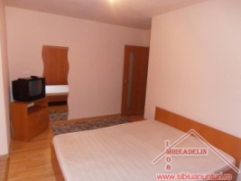 inchiriez-apartament-2-camere-zona-strand-ii-2