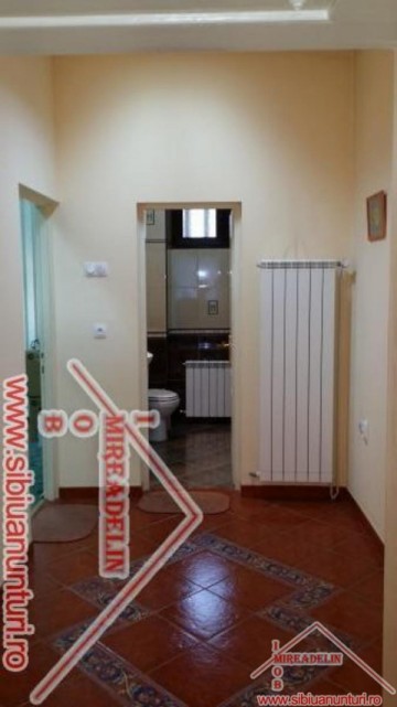 inchiriez-apartament-la-casa-3-camere-ultracentral-3