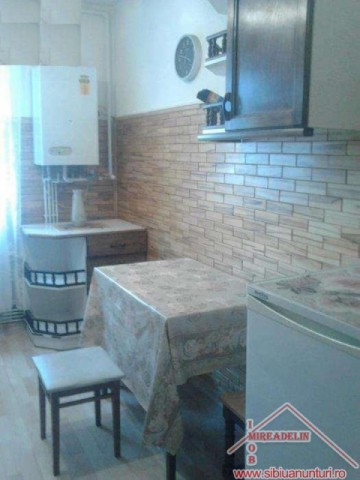 inchiriez-apartament-2-camere-zona-ciresica-1