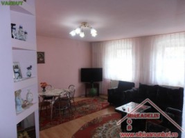 vand-casa-2-camere-zona-9-mai