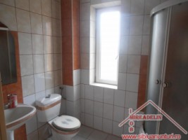 inchiriez-apartament-3-camere-zona-trei-stejari-4