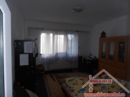 vand-apartament-la-casa-4-camere-selimbar-2