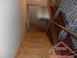 vand-apartament-la-casa-4-camere-selimbar-6