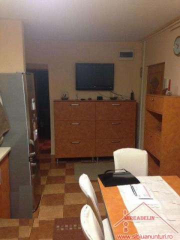 inchiriez-apartament-3-camere-zona-garii-1