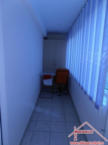 inchiriez-apartament-3-camere-zona-gusterita-4