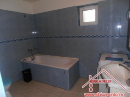 inchiriez-apartament-3-camere-zona-gusterita-5