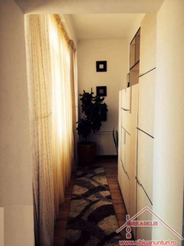 inchiriez-apartament-3-camere-zona-ultracentrala-6