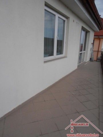 vand-apartament-2-camere-zona-strand-5