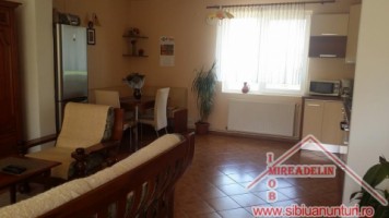 inchiriez-apartament-la-casa-de-lux-3-camere-zona-pictor-brana-selimbar-3