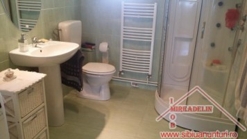 inchiriez-apartament-la-casa-de-lux-3-camere-zona-pictor-brana-selimbar-4