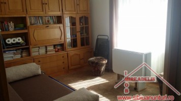 inchiriez-apartament-la-casa-de-lux-3-camere-zona-pictor-brana-selimbar-5