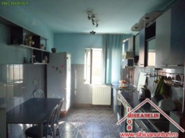 inchiriez-apartament-2camere-zona-vasile-aaron