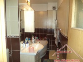 inchiriez-apartament-2camere-zona-vasile-aaron-3