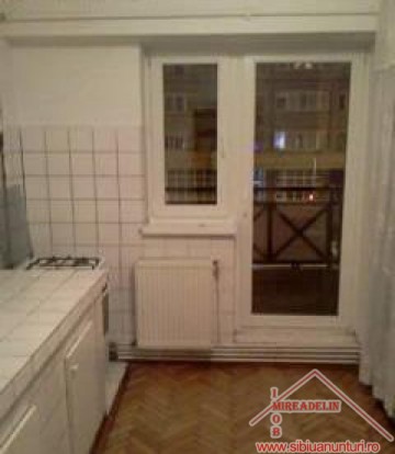 inchiriez-apartament-2-camere-zona-mihai-viteazu-2