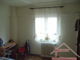 vand-apartament-4-camere-zona-centrala-2