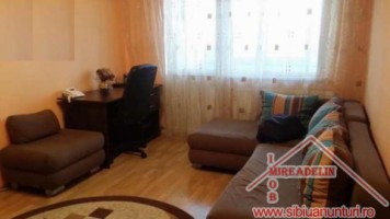 inchiriez-apartament-2-camere-zona-vasile-aaron-1