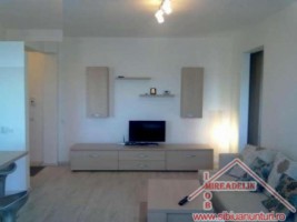 vand-apartament-2-camere-semidecomandat-zona-tilisca