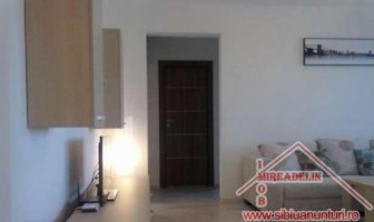 vand-apartament-2-camere-semidecomandat-zona-tilisca-2