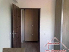 vand-apartament-2-camere-semidecomandat-zona-tilisca-4