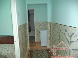 inchiriez-apartament-3-camere-zona-cedonia-4