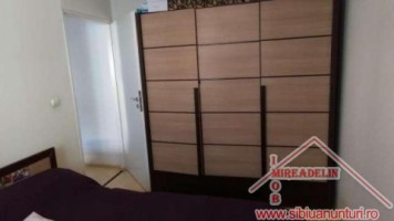 vand-apartament-3-camere-semidecomandat-la-mansarda-zona-mihai-viteazul-2