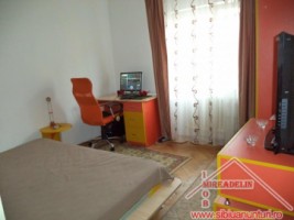 inchiriez-apartament-4-camere-zona-strand-3