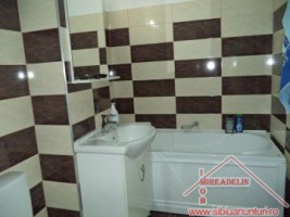 inchiriez-apartament-4-camere-zona-strand-8