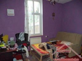 vand-casa-2-camere-zona-centrala-4