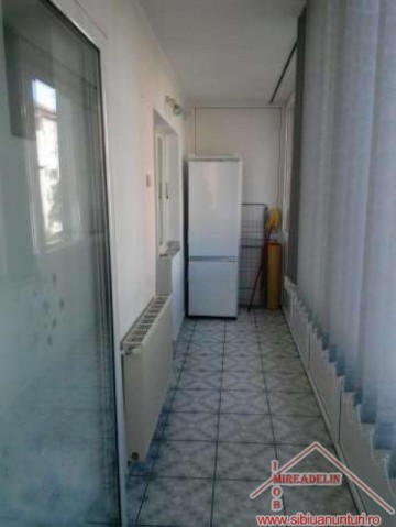 inchiriez-apartament-2-camere-zona-strand-1