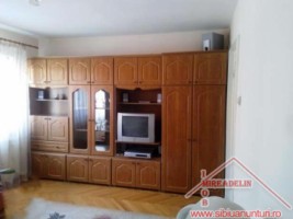 inchiriez-apartament-2-camere-zona-strand-5