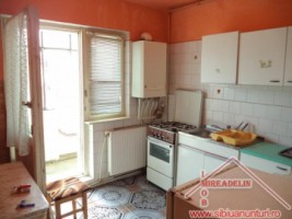 inchiriez-apartament-2-camere-59-mp-valea-aurie-1