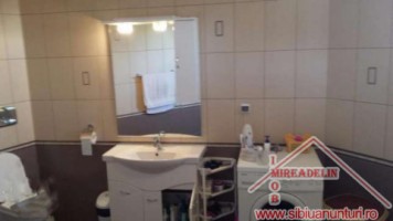 vand-apartament-2-camere-decomandat-zona-vasile-aaron-5