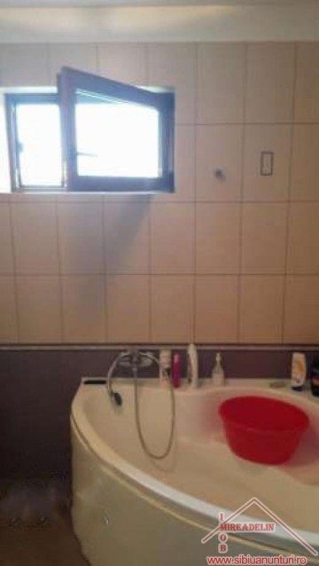 vand-apartament-2-camere-decomandat-zona-vasile-aaron-6