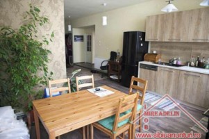 vand-apartament-la-vila-2-camere-zona-centrala-2