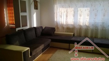 inchiriez-apartament-3-camere-zona-tilisca-2