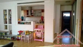 inchiriez-apartament-3-camere-zona-tilisca-10