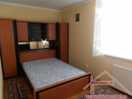 inchiriez-apartament-4-camere-decomandat-zona-mihai-viteazul-4