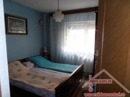 vand-apartament-3-camere-zona-vasile-aaron-1