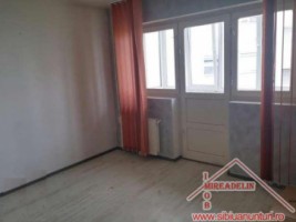 vand-apartament-2-camere-zona-calea-poplacii-2